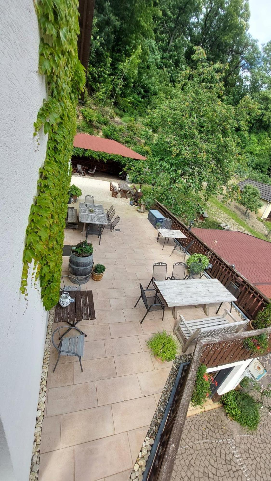 Gaestehaus Gerhardt Schweigen-Rechtenbach Exteriör bild